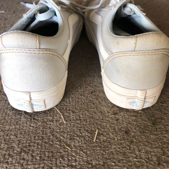 Vans - Picture 3 of 5